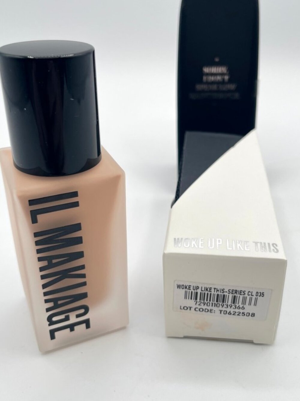 Il Makiage Woke Up Like This Flawless Base Foundation #35, 30 mL (1 fl oz) ~ NOB - Picture 3 of 4